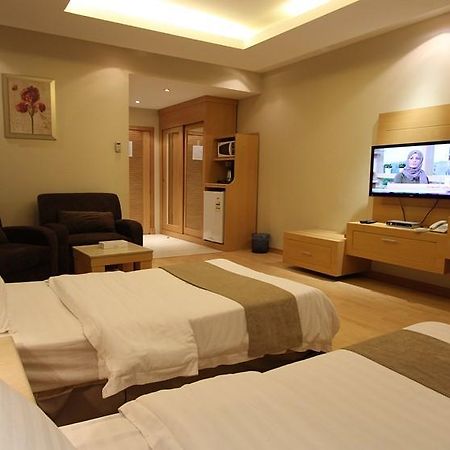 Meera Suites Ar Riyad Esterno foto