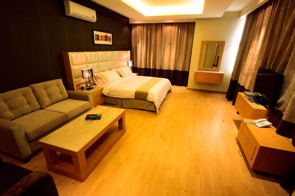 Meera Suites Ar Riyad Esterno foto